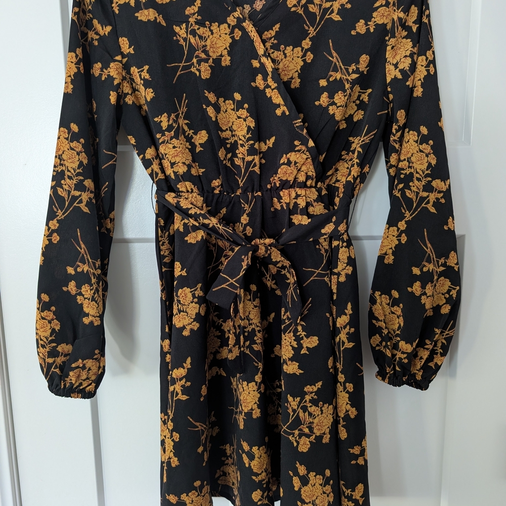 SHEIN Black and Gold Floral Long Sleeve Wrap Dress